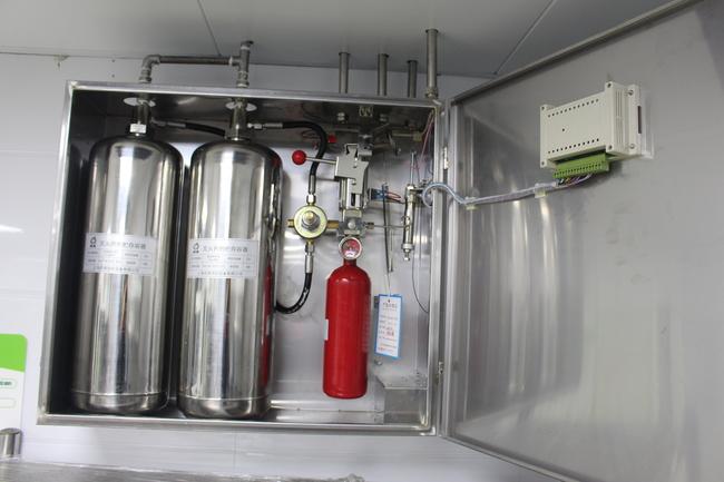 燃?xì)馍逃脧N房的滅火系統(tǒng)怎么使用的？